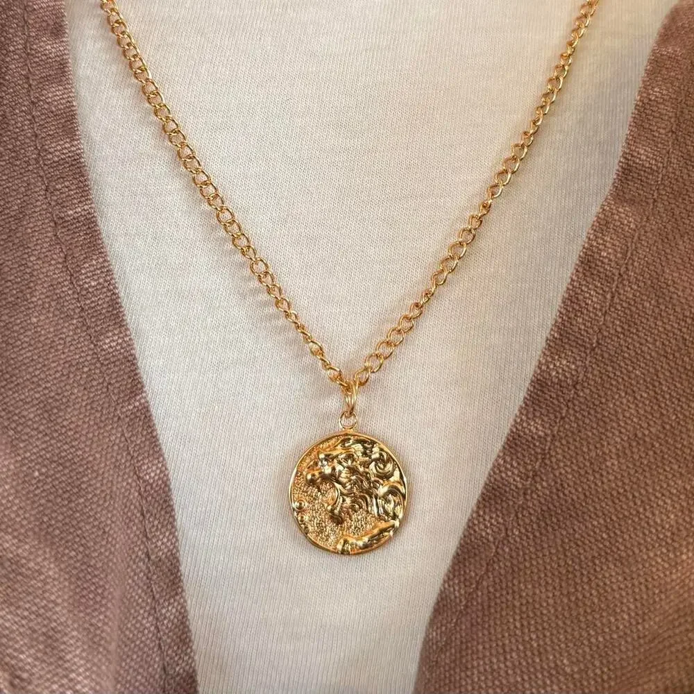 Y2k 2000s vintage retro gold